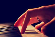 骄人表现！女子羽毛球选手晋级四强